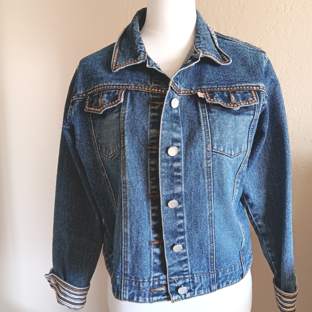 Vintage desert diva jean jacket size medium embellish with rhinestones